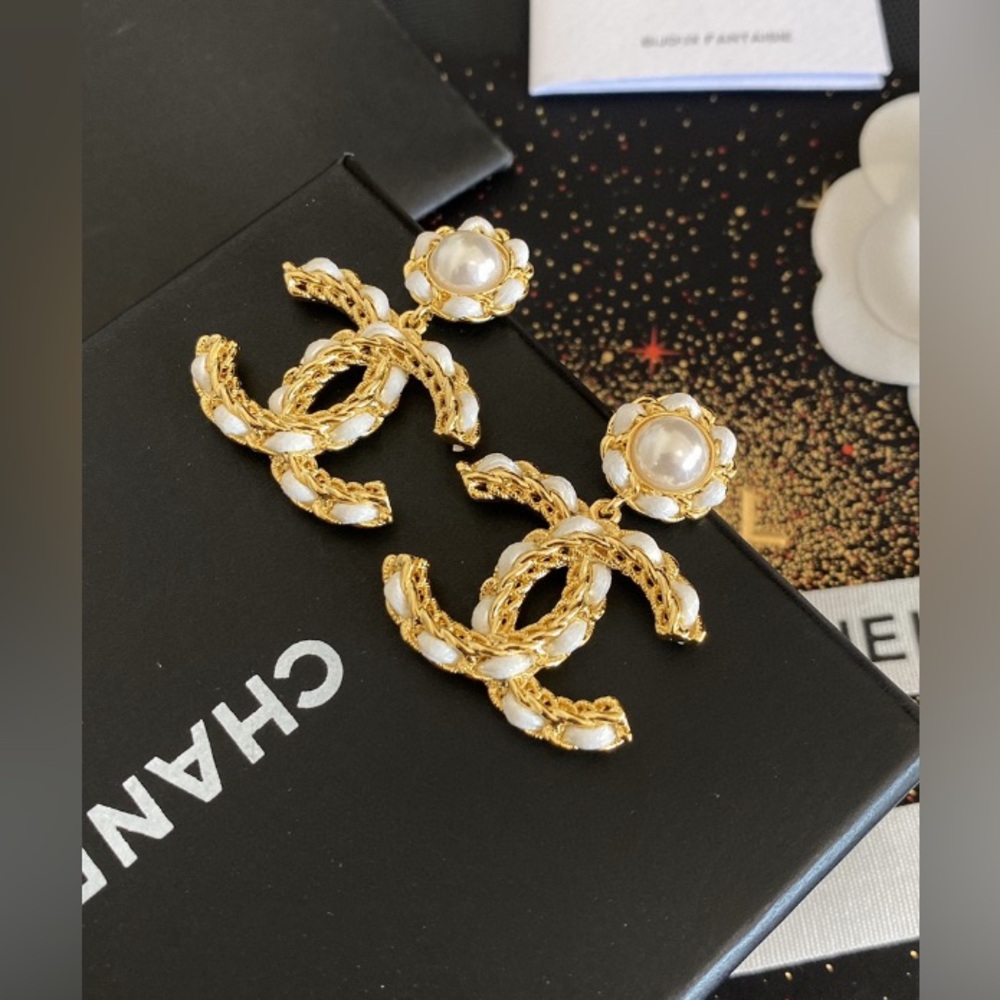 💎 Chanel White Pearl Leather Woven Earrings Luxury Studs